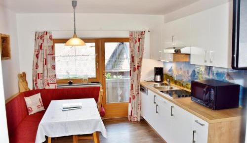 One-Bedroom Apartment with Balcony