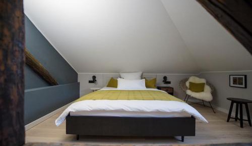 Large Single Room