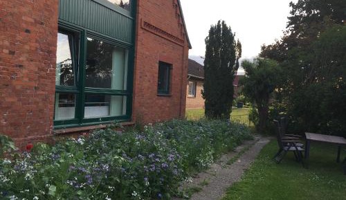 Apartment with Garden View
