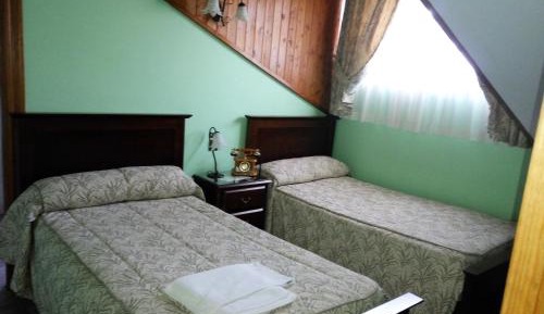 Twin Room with Private Bathroom