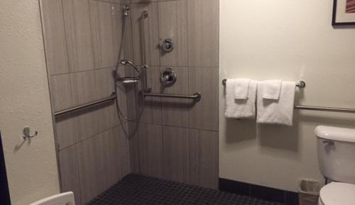 Queen Room - Disability Access/Non-Smoking