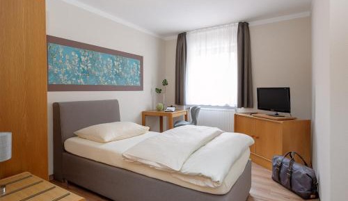 Economy Single Room