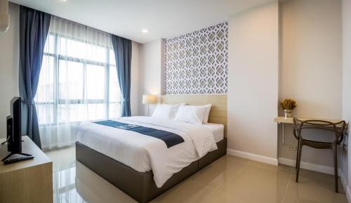 Deluxe King Room