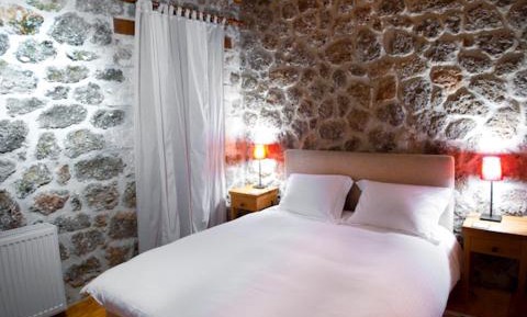 Suite with Wooden Roof 