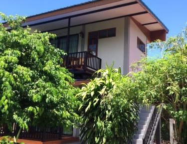 Bungalow with Patio