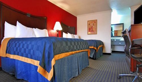 Queen Room with Two Queen Beds - Non-Smoking
