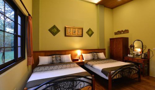 Standard Twin Room with Garden View