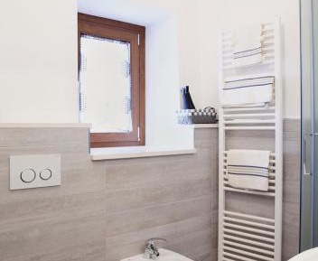 Twin Room with Private Bathroom