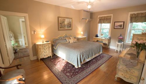 King Room with Balcony