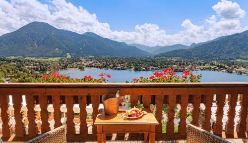 Double Room with Lake View and Balcony