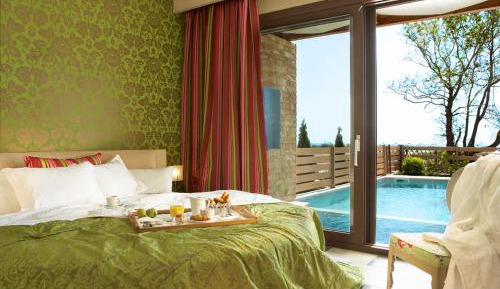 Executive Grand Suite with Private Pool (2-4 adults)