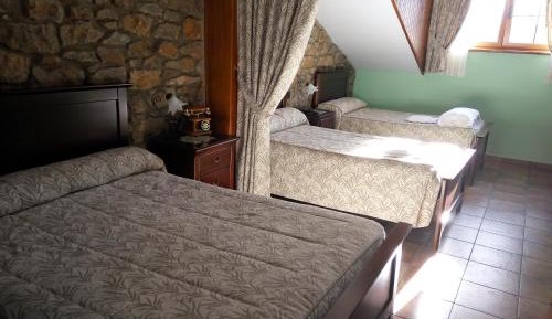 Quadruple Room with Private Bathroom
