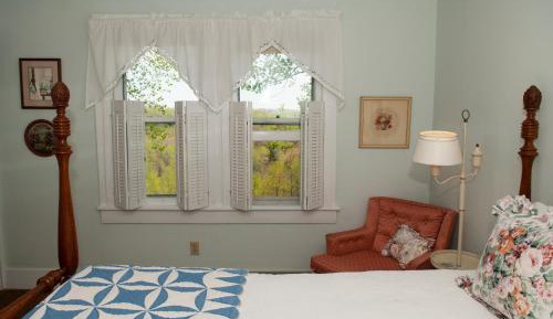 Standard Queen (Room 3)