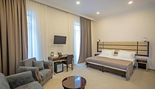 Deluxe Double or Twin Room with Balcony