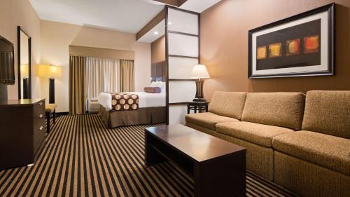 Oversize King Suite - Non-Smoking