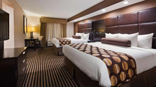 Queen Room with Two Queen Beds - Disability Access