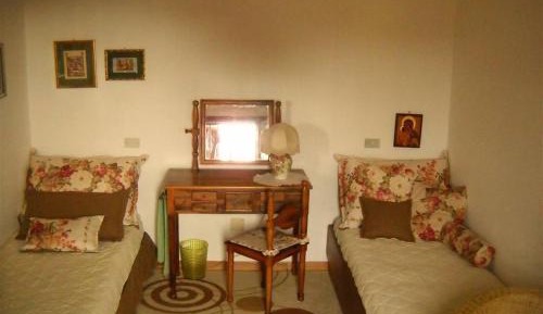 Double or Twin Room with Shared Bathroom