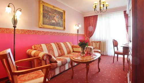 Suite with Spa Access