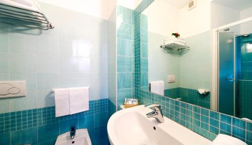 Double or Twin Room with Sea View