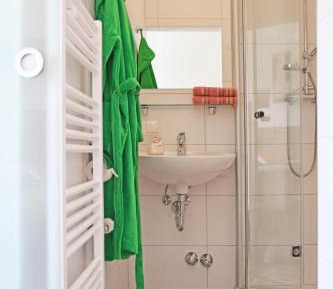 Large One-Bedroom Apartment
