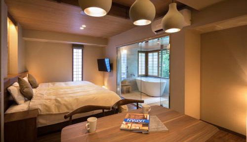 Suite with Mountain View