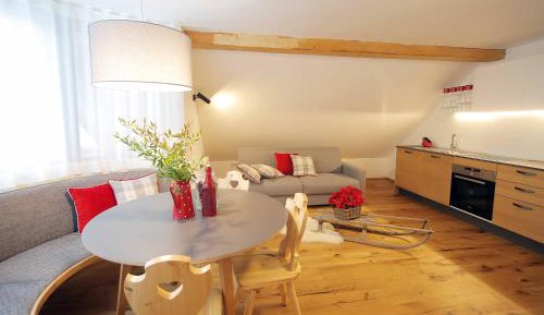 Two-Bedroom Apartment - Attic (6 Adults)