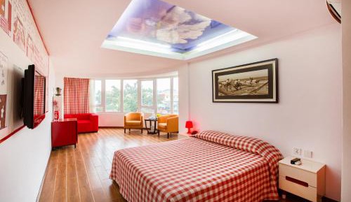 Deluxe Double or Twin Room with City View