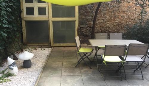 Apartment with Garden View