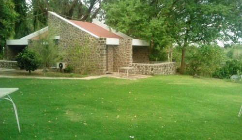AC Cottage - Cave Facing