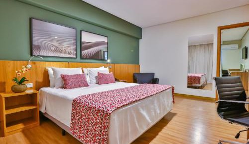 Luxury Queen Room