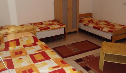 Apartment (3 Adults)