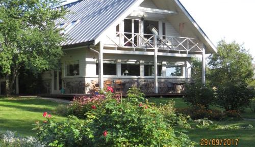 Villa with Garden View