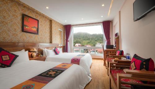 Deluxe Double or Twin Room with City View