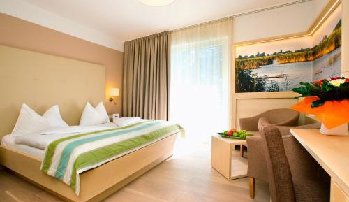 Deluxe Double Room - with Air Conditioning
