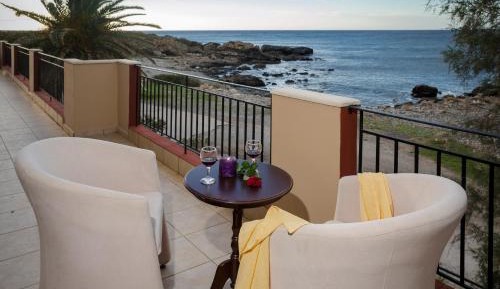 Villa - Beach Front