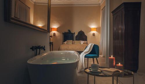 Superior King Suite