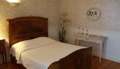 Deluxe Double Room with Shower