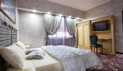 Deluxe Double or Twin Room with Balcony