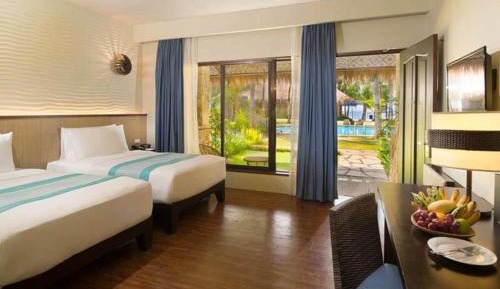 Deluxe Double or Twin Room with Pool View