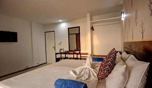 Deluxe Double Room with Balcony & Sea View (10% off on Food & Beverage, Free Snorkeling, Island Tour and Early Check or Late Check Out on Availability Basis)