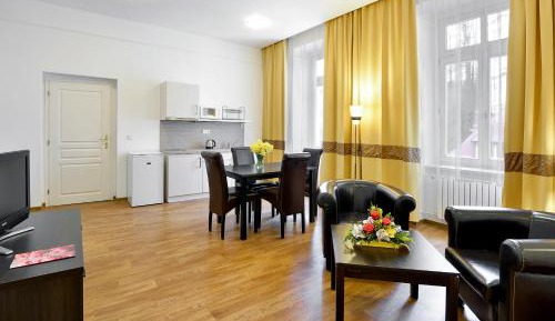 Studio Apartment