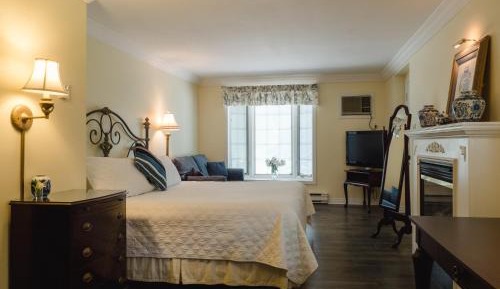 King Suite with Garden View