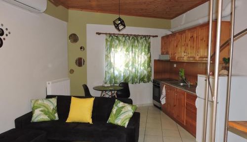 Apartment with Garden View