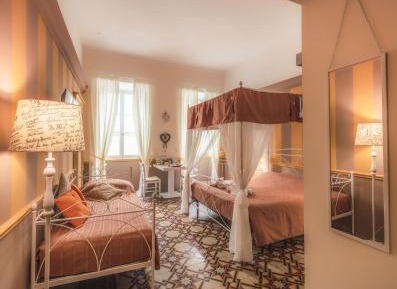 Luxury Triple Room
