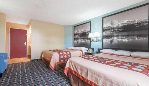 Queen Room with Two Queen Beds - Non-Smoking