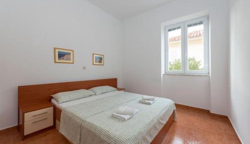 One-Bedroom Apartment with Garden View