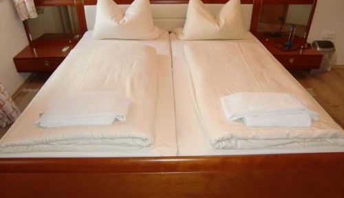 Double Room with Spa Bath