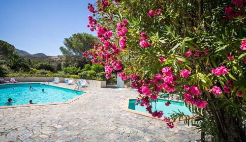 Villa (4 Adults)
