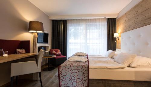 Double Room with Balcony - Baerenkopf Alpin