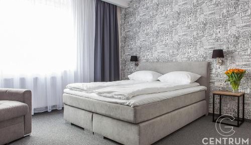 Deluxe Double Room (2 Adults + 1 Child)